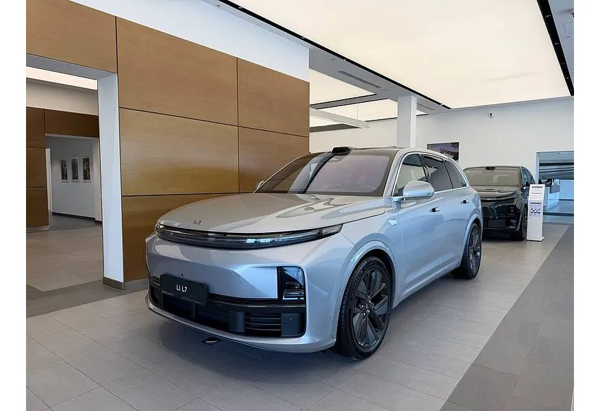 АВИЛОН - Li Auto L7 1.5 AT 4WD (449 л.с.) Ultra Серебристый - slide 9629617