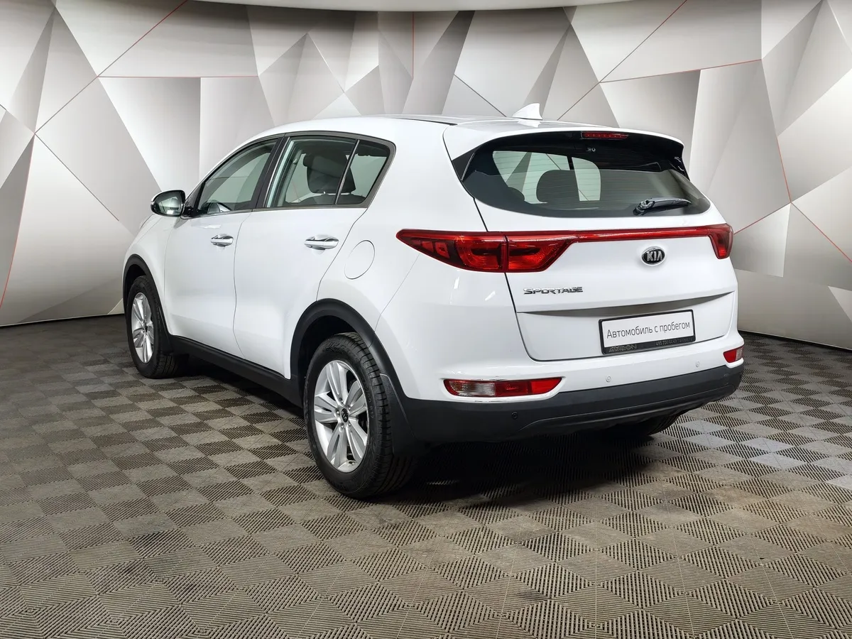 Kia Sportage 2.0 AT (150 л.с.) Comfort Белый в АВИЛОН. Слайд №4