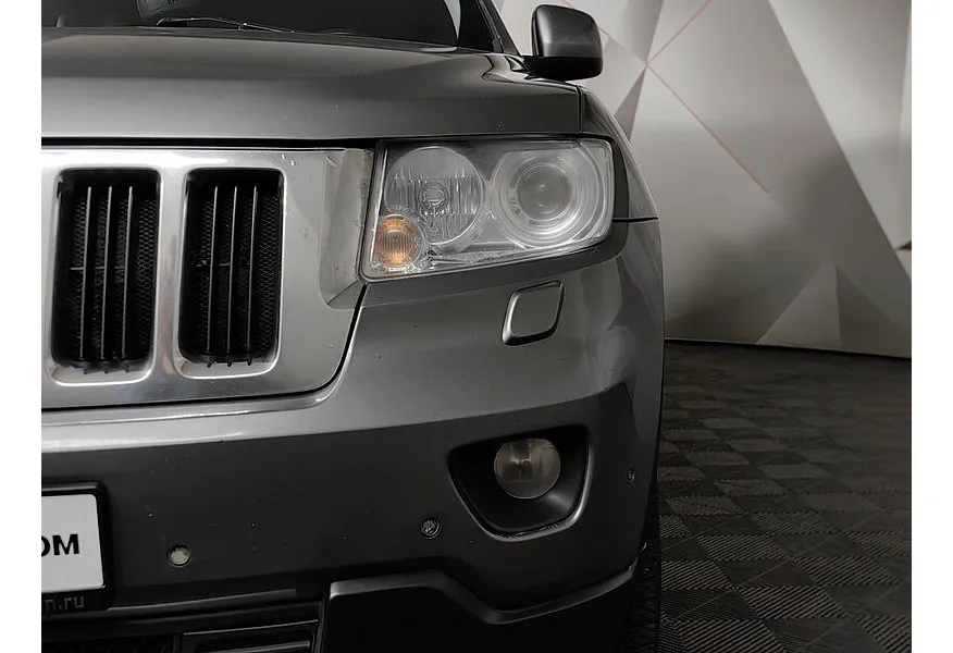 Jeep Grand Cherokee 3.6 AT AWD (286 л.с.) Серый в АВИЛОН. Слайд №10