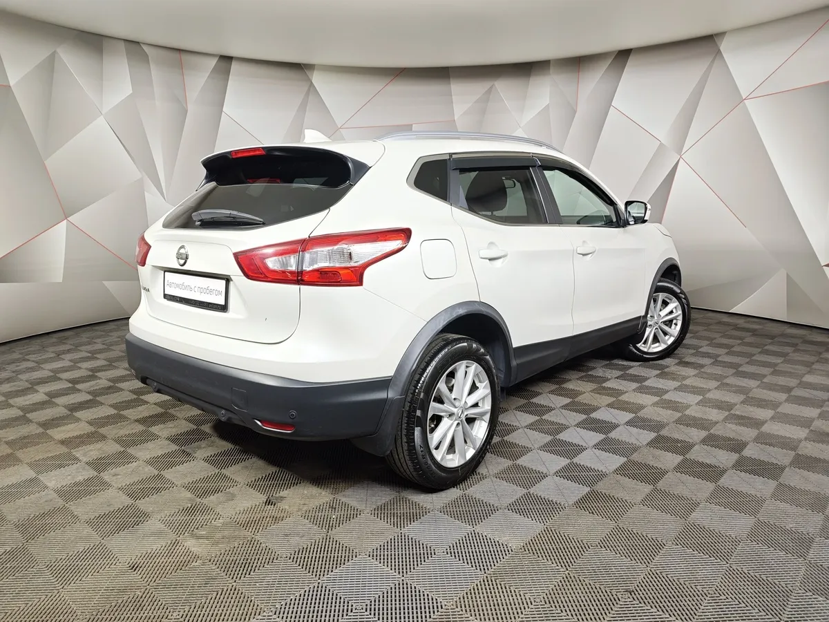 Nissan Qashqai 2.0 MT AWD (141 л.с.) 360 (D---G) Белый в АВИЛОН. Слайд №2