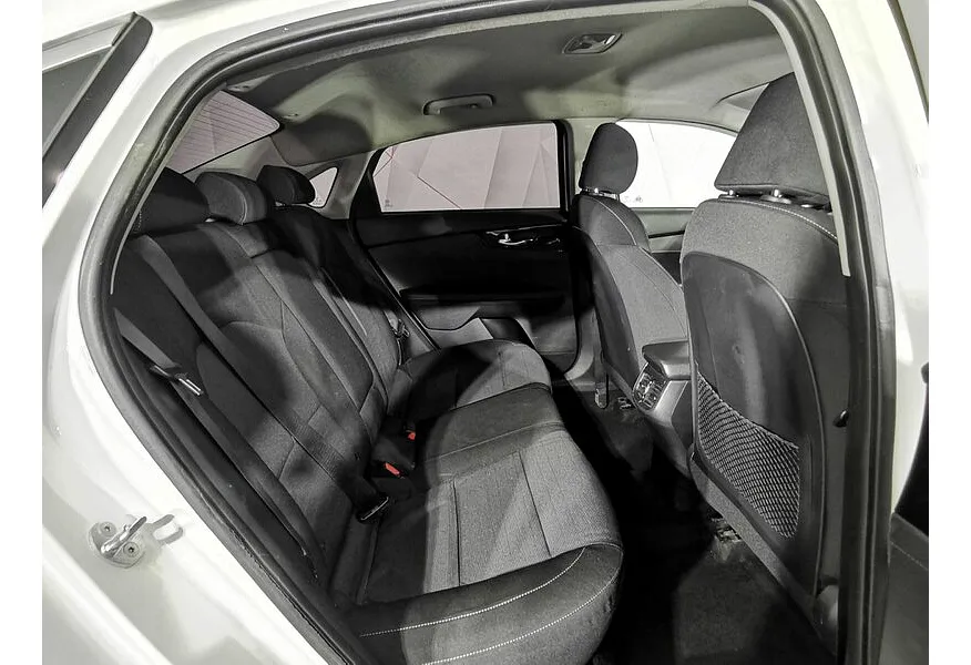 Kia Cerato 1.6 MPI AT (128 л.с.) Prestige Белый в АВИЛОН. Слайд №17