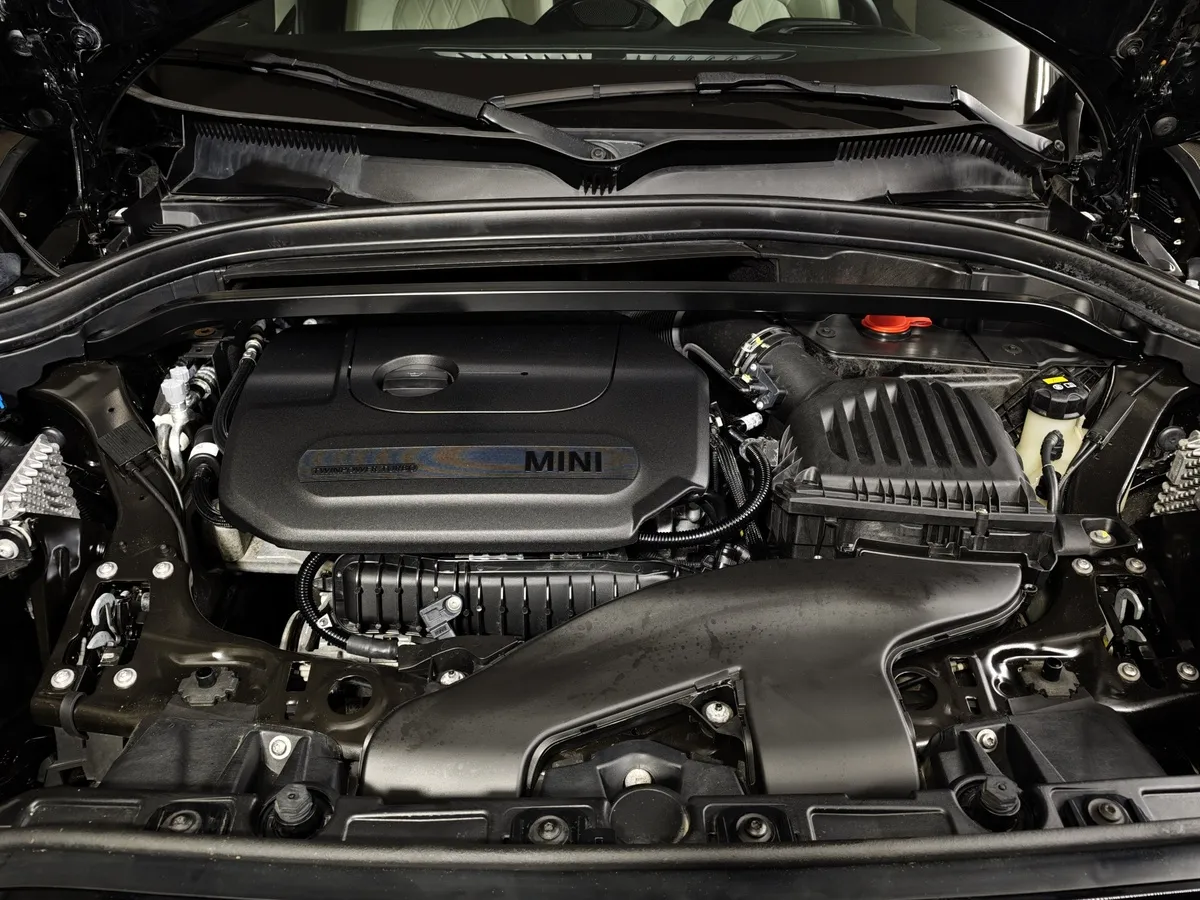 Mini Countryman 1.5 AT (136 л.с.) Черный в АВИЛОН. Слайд №10