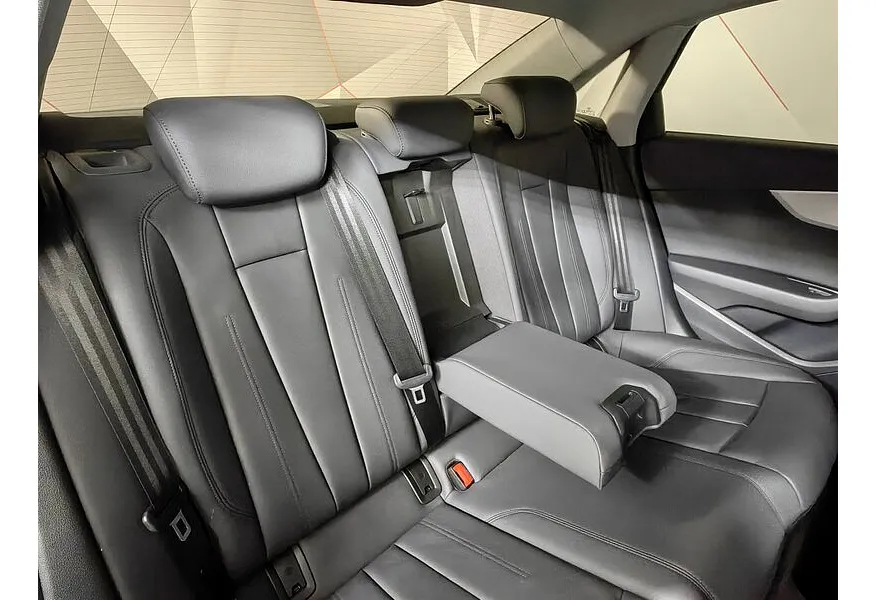 Audi A4 2.0 TFSI S tronic (150 л.с.) Sport Черный в АВИЛОН. Слайд №16