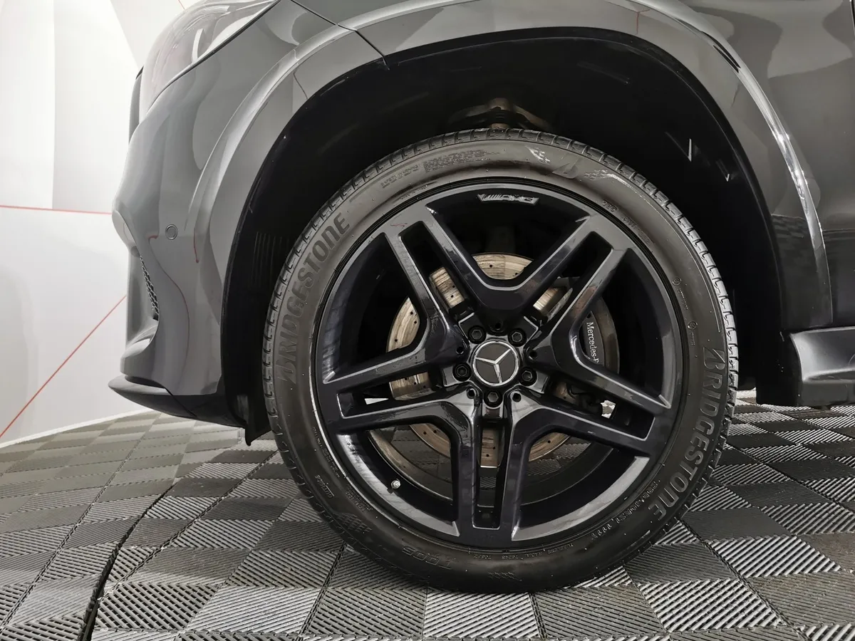 Mercedes-Benz GLS 400 4MATIC 9G-TRONIC (333 л.с.) Особая серия Черный в АВИЛОН. Слайд №9