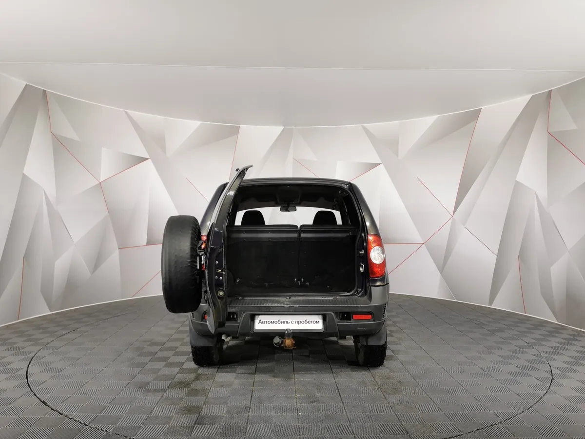Chevrolet Niva 1.7 MT (80 л.с.) Зеленый в АВИЛОН. Слайд №11