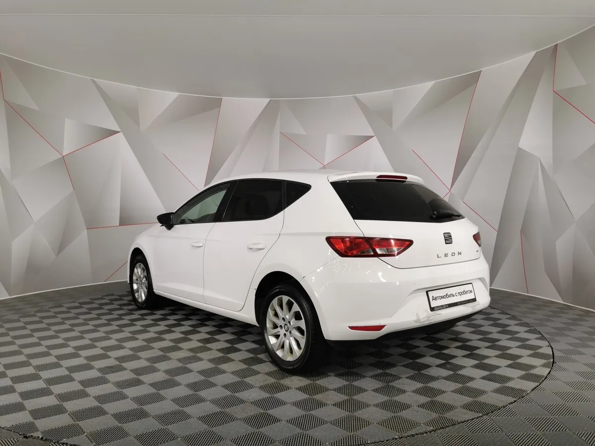 SEAT Leon 1.2 TSI DSG (105 л.с.) Белый в АВИЛОН. Слайд №4