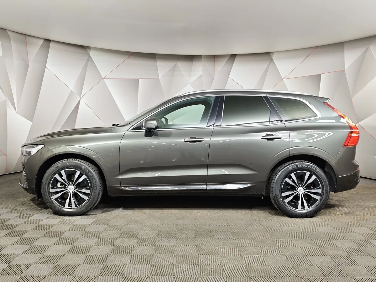 Volvo XC60 2.0 AT AWD (264 л.с.) Luxury Edition Коричневый в АВИЛОН. Слайд №5