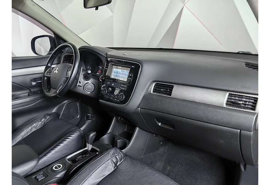 Mitsubishi Outlander 2.0 CVT 4WD (146 л.с.) Серый в АВИЛОН. Слайд №13