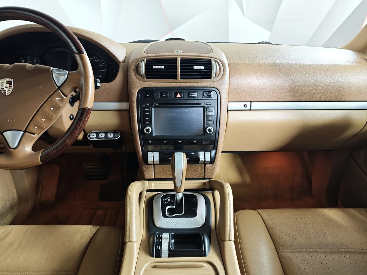 Porsche Cayenne 3.2 MT (250 л.с.) Черный в АВИЛОН. Слайд №14