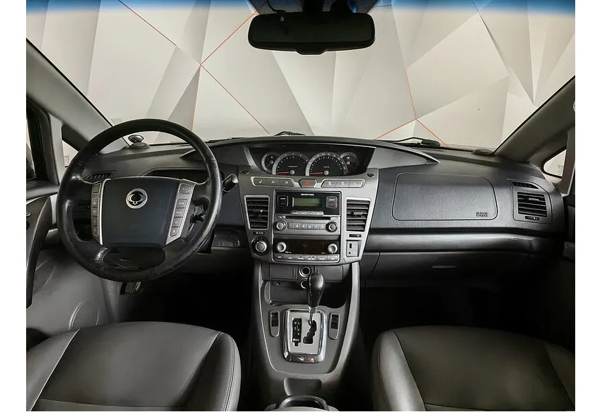 SsangYong Stavic 2.0 D T-tronic 4WD (149 л.с.) Comfort Красный в АВИЛОН. Слайд №14