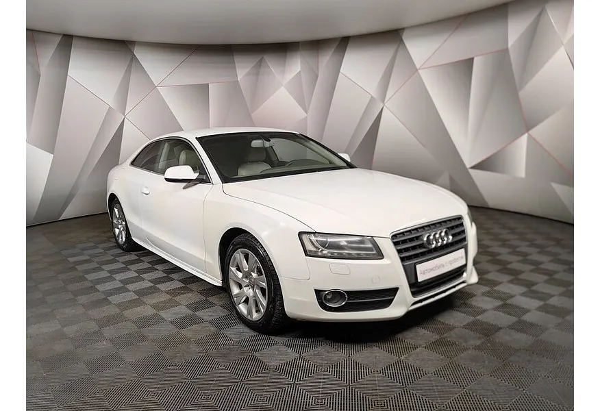 Audi A5 1.8 TFSI multitronic (160 л.с.) Белый в АВИЛОН. Слайд №3