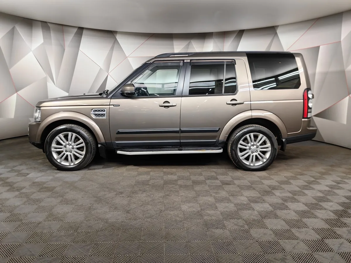 Land Rover Discovery 3.0 SDV6 4WD AT (252 л.с.) HSE Коричневый в АВИЛОН. Слайд №5