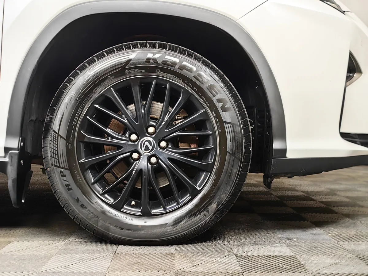 Lexus RX 200t AT AWD (238 л.с.) Executive Белый в АВИЛОН. Слайд №9