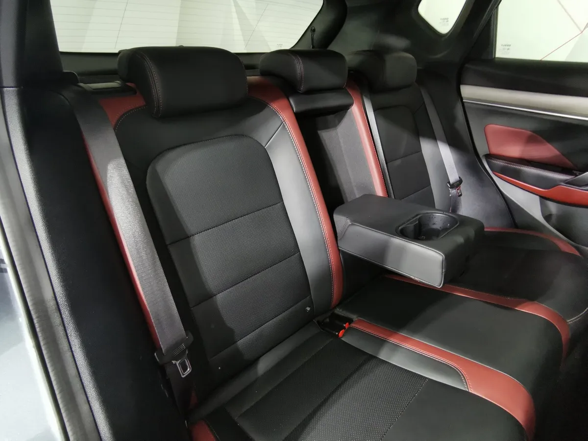 Geely Coolray 1.5T 7DCT 2WD (150 л.с.) Flagship Sport Серый в АВИЛОН. Слайд №15