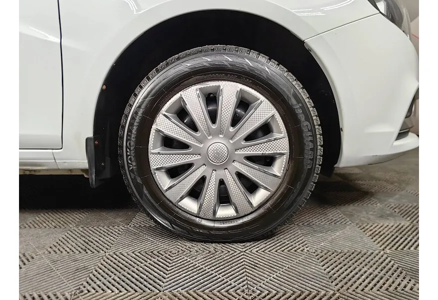 ВАЗ (Lada) Vesta 1.6 CVT (113 л.с.) Белый в АВИЛОН. Слайд №9