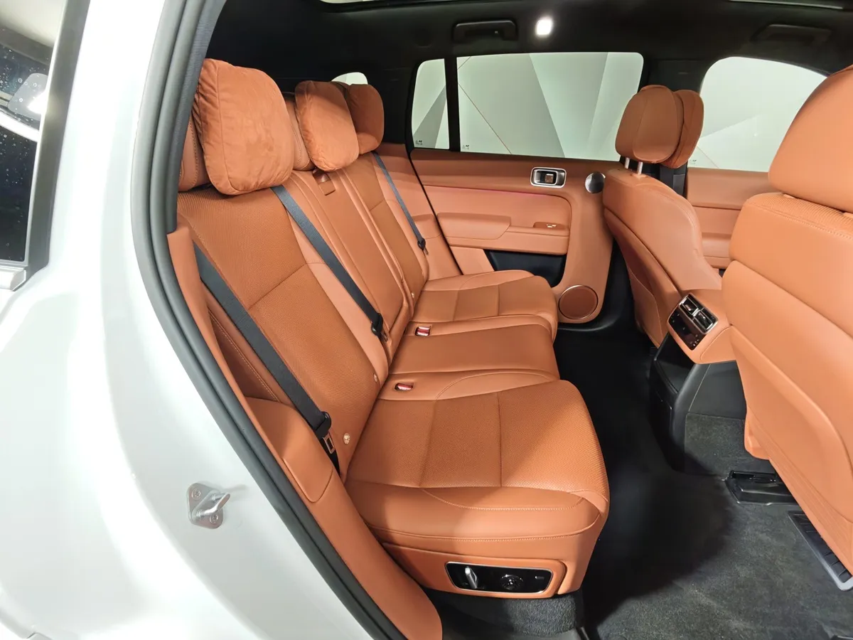 Li Auto L7 1.5 AT 4WD (449 л.с.) Pro Белый в АВИЛОН. Слайд №15