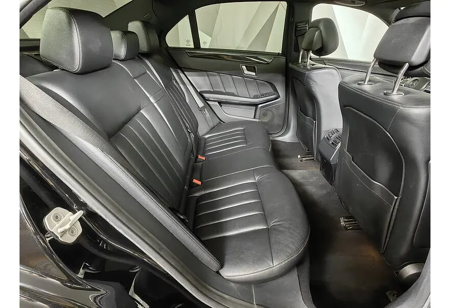 Mercedes-Benz E-Класс E 300 7G-Tronic Plus 4Matic (249 л.с.) Черный в АВИЛОН. Слайд №11