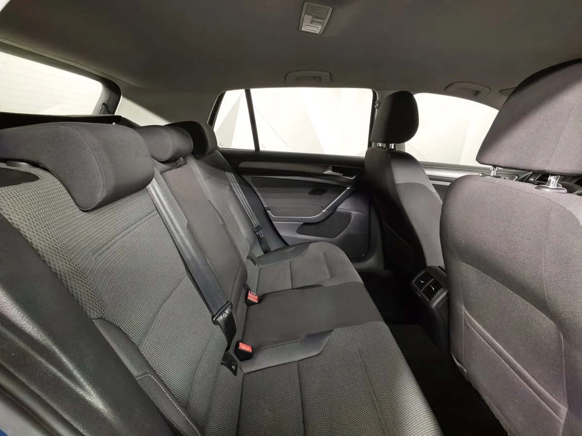 Volkswagen Golf 1.4 TSI МТ (125 л.с.) Comfortline Голубой в АВИЛОН. Слайд №15