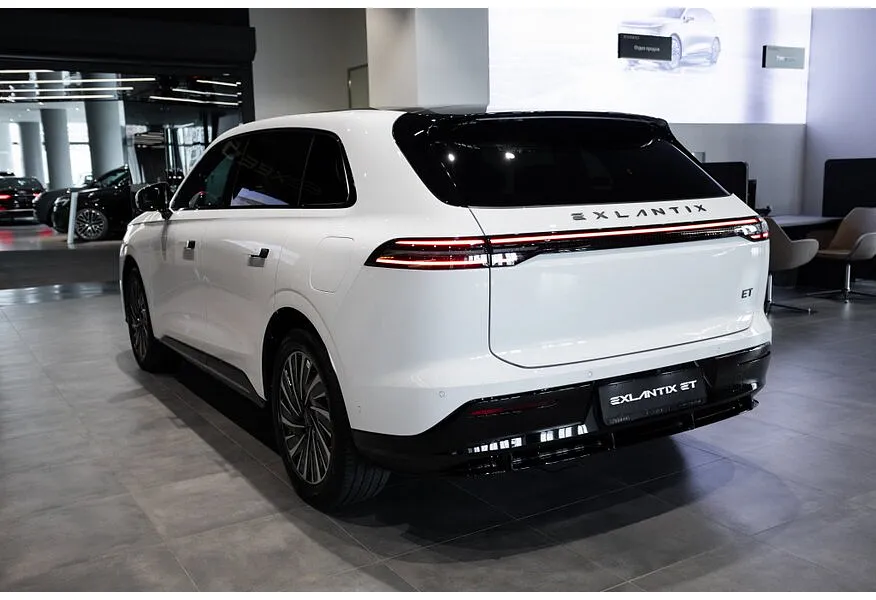 EXEED Exlantix ET 1.5 AT 4WD (469 л.с.) Белый в АВИЛОН. Слайд №5