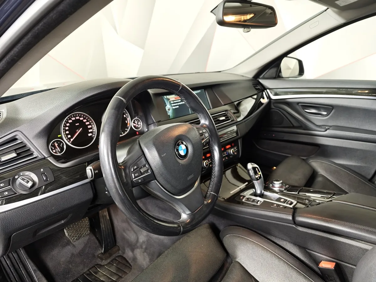 BMW 5 серия 528i xDrive Steptronic (245 л.с.) Синий в АВИЛОН. Слайд №12