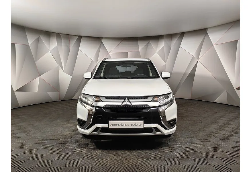 Mitsubishi Outlander 2.0 CVT (146 л.с.) Invite Белый в АВИЛОН. Слайд №7