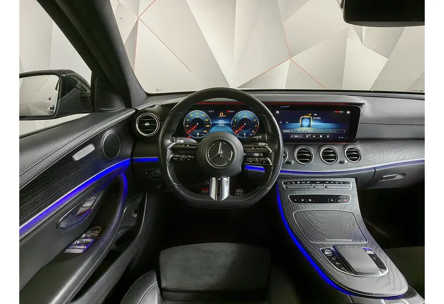 Mercedes-Benz E-Класс E 200 4MATIC 9G-TRONIC (197 л.с.) Sport (Локальная сборка) Черный в АВИЛОН. Слайд №9