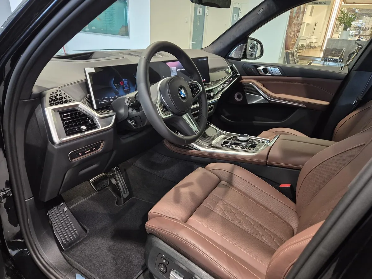 BMW X7 xDrive40d Steptronic (340 л.с.) Черный в АВИЛОН. Слайд №9