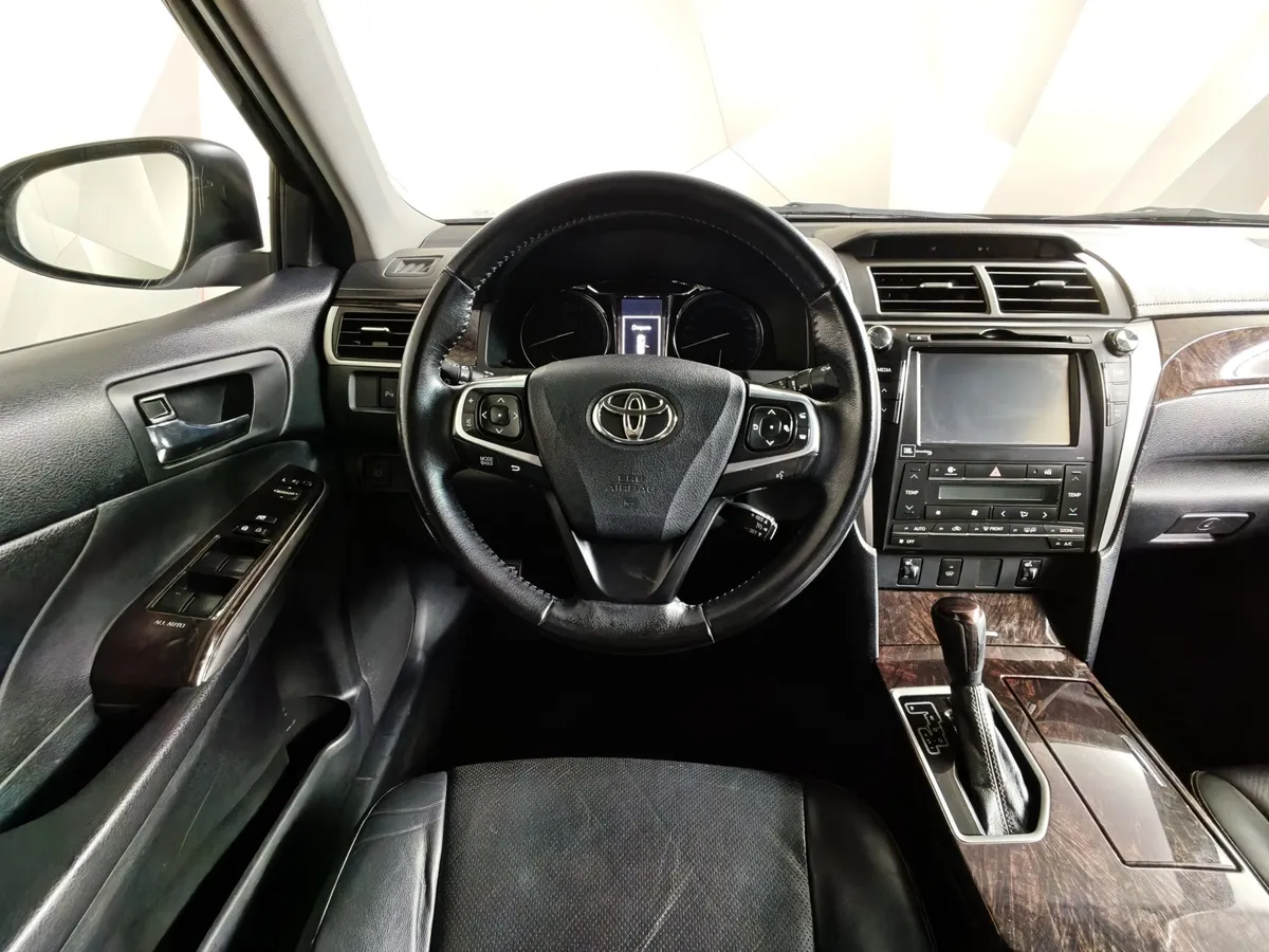 Toyota Camry 2.5 AT (181 л.с.) Классик Черный в АВИЛОН. Слайд №20
