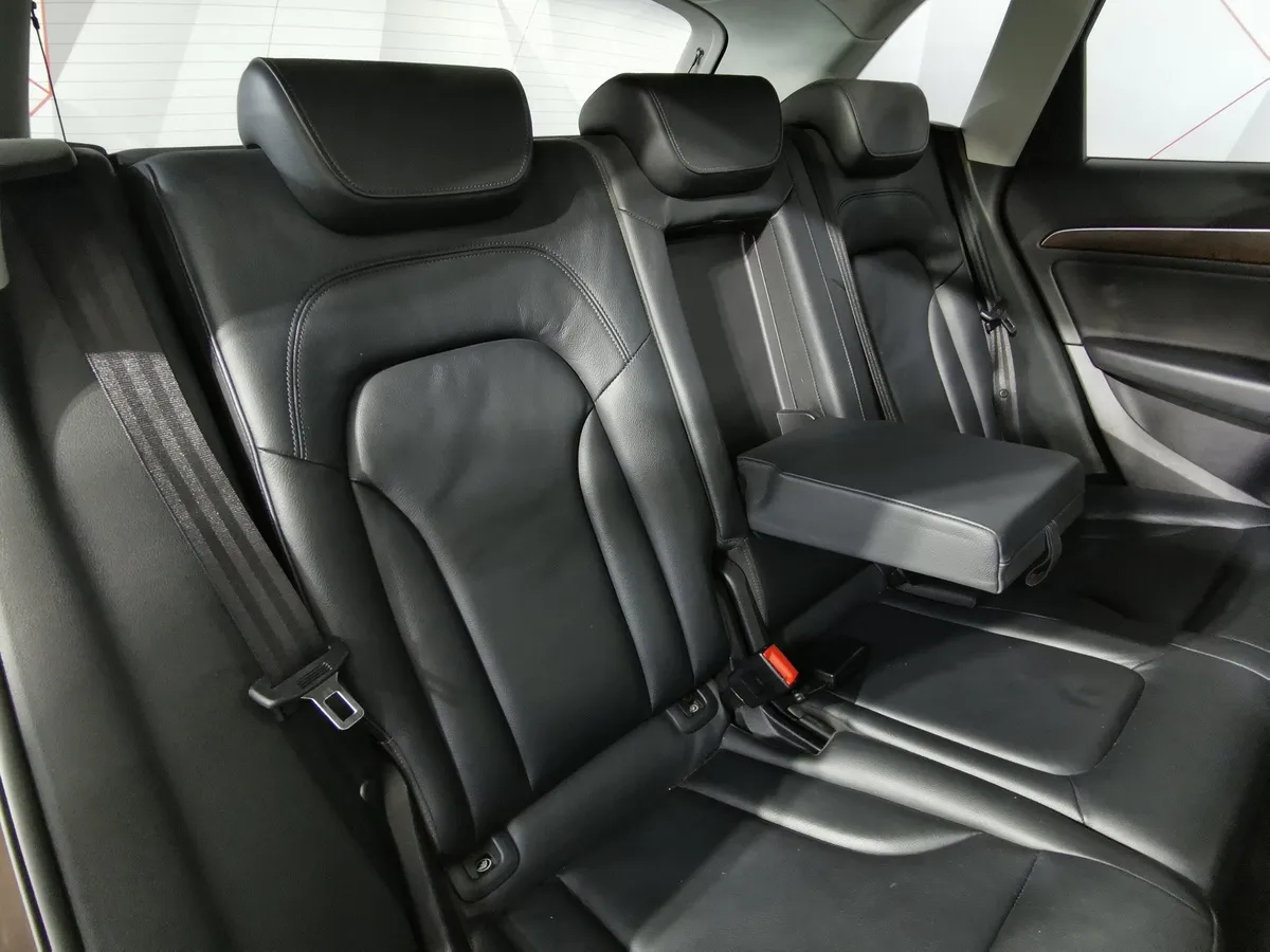 Audi Q5 2.0 TFSI S tronic quattro (249 л.с.) Коричневый в АВИЛОН. Слайд №16