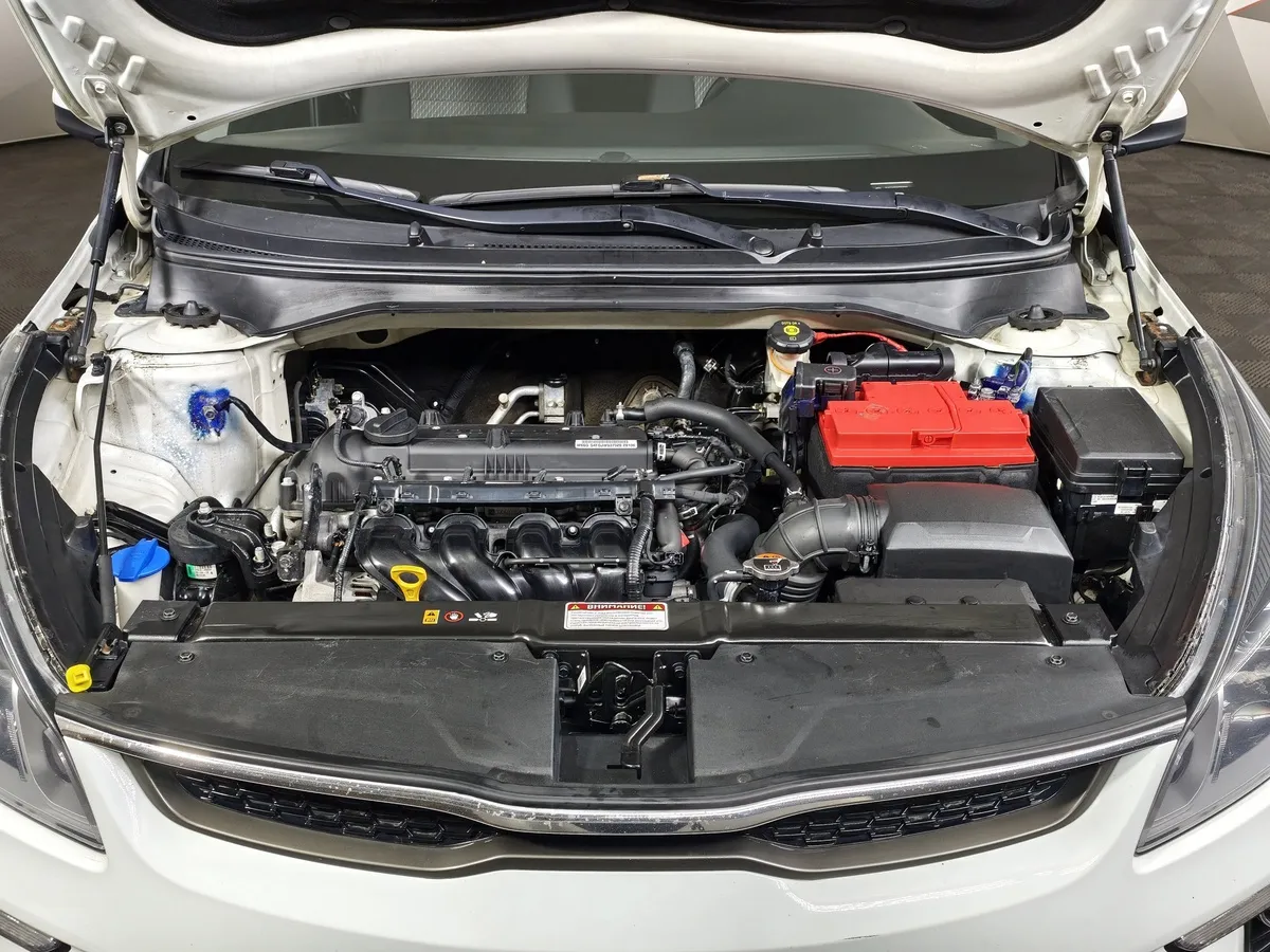 Kia Rio 1.6 AT (123 л.с.) Белый в АВИЛОН. Слайд №11