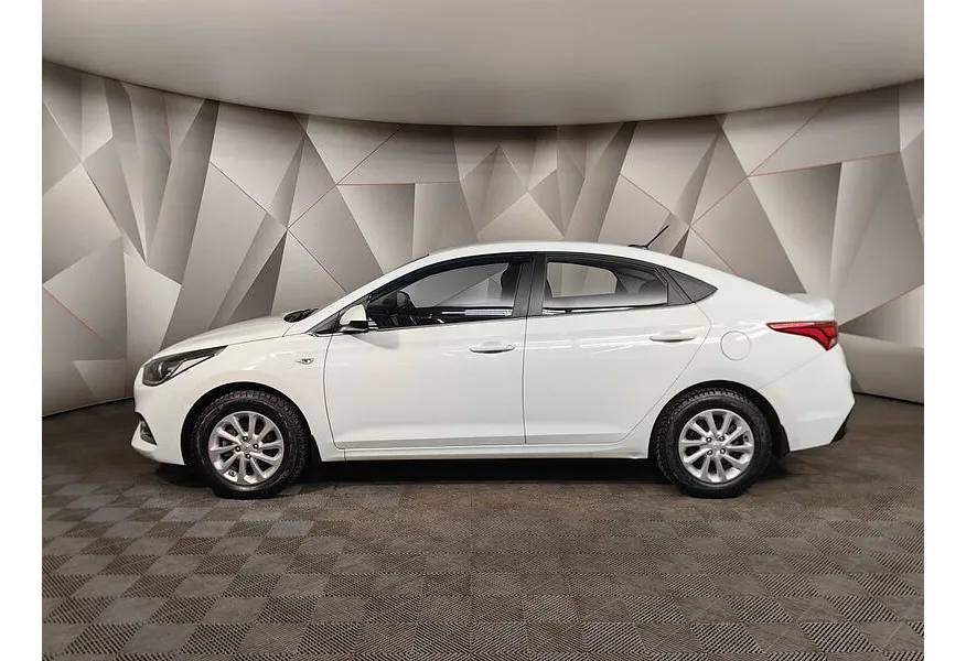 Hyundai Solaris 1.6 MT (123 л.с.) Comfort Белый в АВИЛОН. Слайд №5