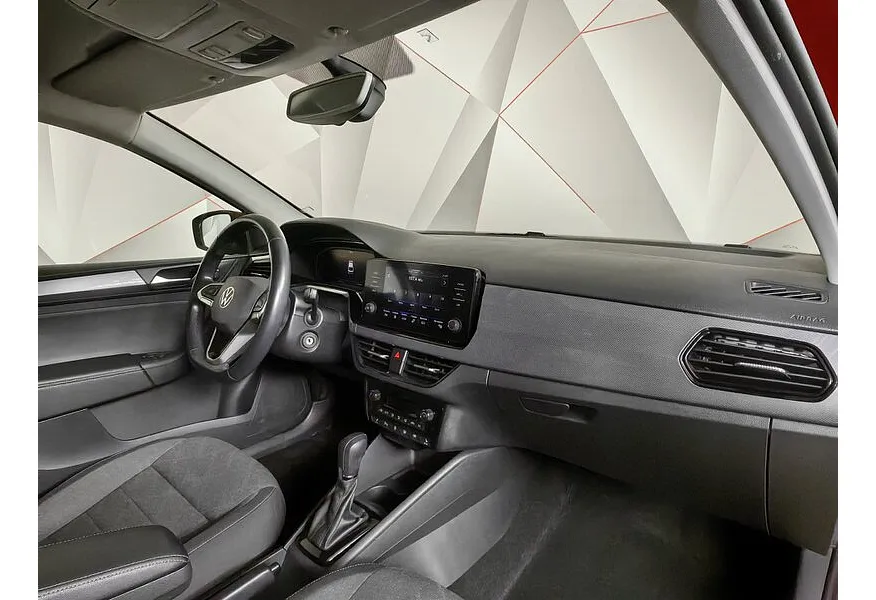 Volkswagen Polo 1.6 MPI AT (110 л.с.) Status + Зимний + Комфорт + Мультимедиа Красный в АВИЛОН. Слайд №13
