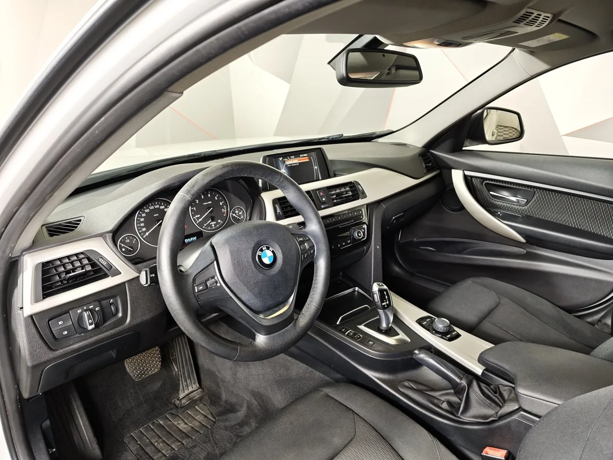 BMW 3 серия 320i xDrive AT (184 л.с.) M Sport Белый в АВИЛОН. Слайд №12