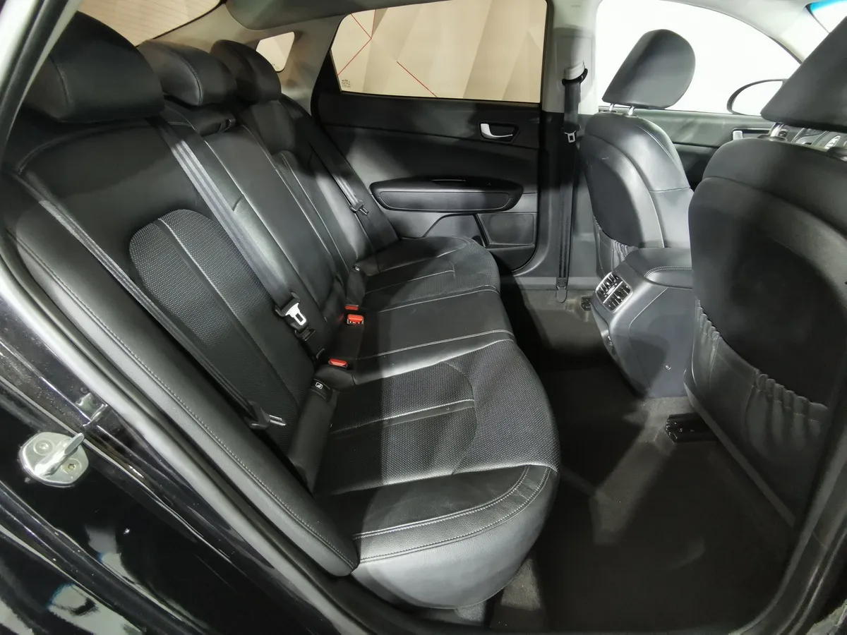 Kia Optima 2.0 T AT (245 л.с.) GT Черный в АВИЛОН. Слайд №15