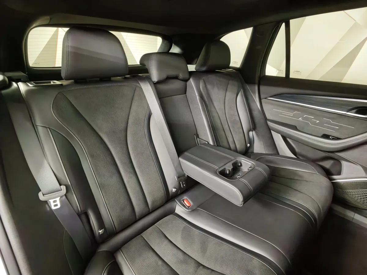 Geely Monjaro 2.0T 8AT 4WD (238 л.с.) Flagship Белый в АВИЛОН. Слайд №16
