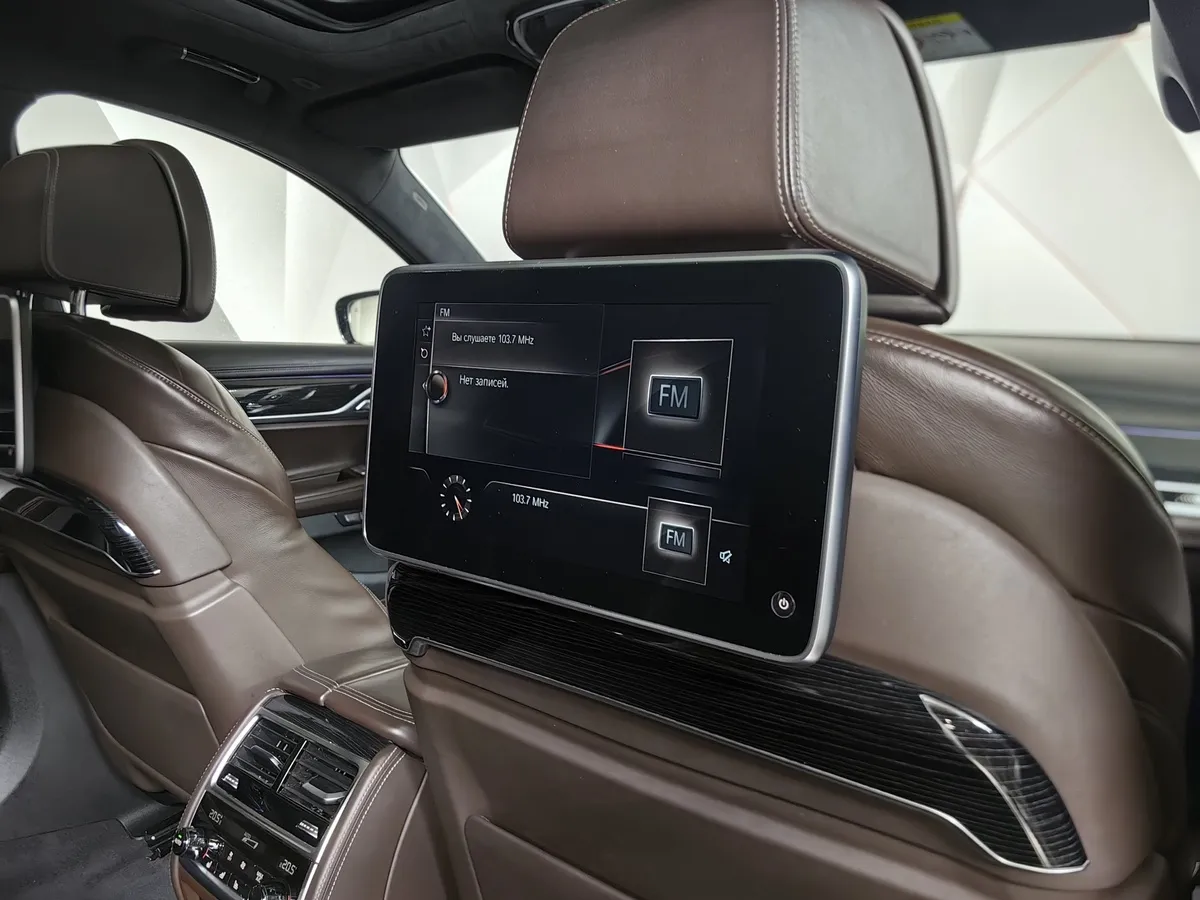 BMW 7 серия 730Ld xDrive AT (265 л.с.) Белый в АВИЛОН. Слайд №19