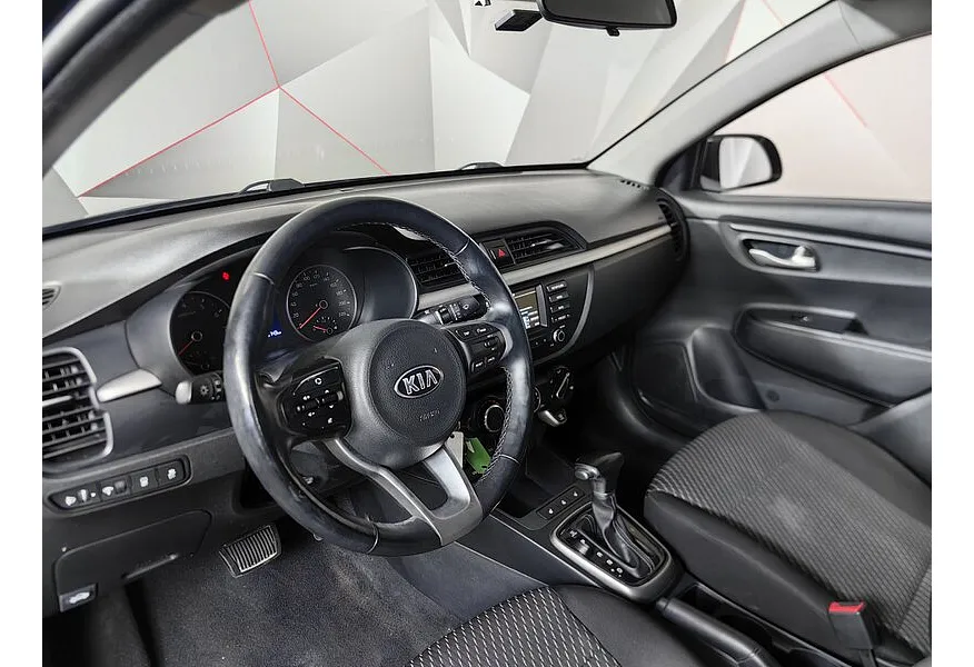 Kia Rio 1.6 AT (123 л.с.) Черный в АВИЛОН. Слайд №16 Kia Rio 1.6 AT (123 л.с.) Черный в АВИЛОН. Слайд №16