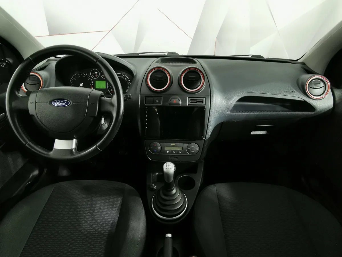 Ford Fiesta 1.6 MT (101 л.с.) Trend + Красный в АВИЛОН. Слайд №12