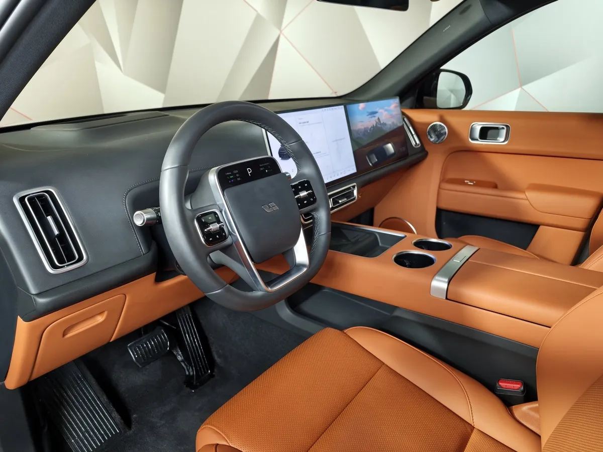 Li Auto L7 1.5 AT 4WD (449 л.с.) Ultra Черный в АВИЛОН. Слайд №19