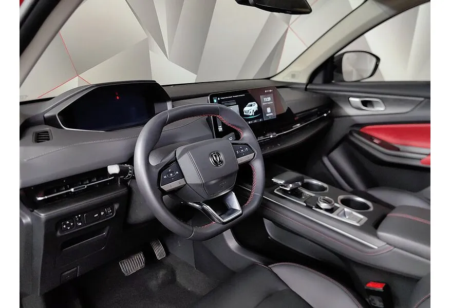 Changan UNI-S 1.5T 7DCT 2WD (181 л.с.) Tech Plus Красный в АВИЛОН. Слайд №19