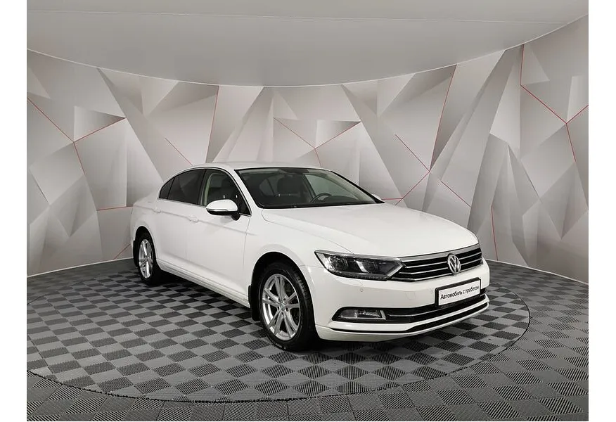 Volkswagen Passat 1.8 TSI BlueMotion DSG (180 л.с.) Highline Белый в АВИЛОН. Слайд №2
