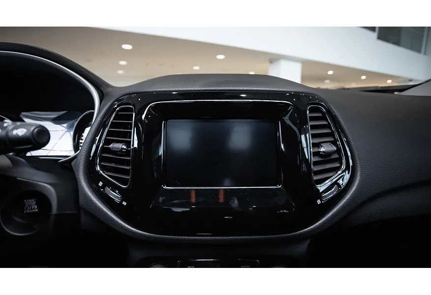 АВИЛОН - Jeep Compass 2.4 4x4 AT (150 л.с.) Limited Черный - slide 3