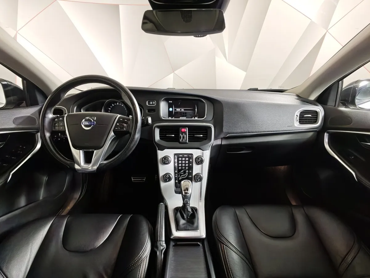 Volvo V40 2.0 T5 Geartronic AWD (213 л.с.) Белый в АВИЛОН. Слайд №14