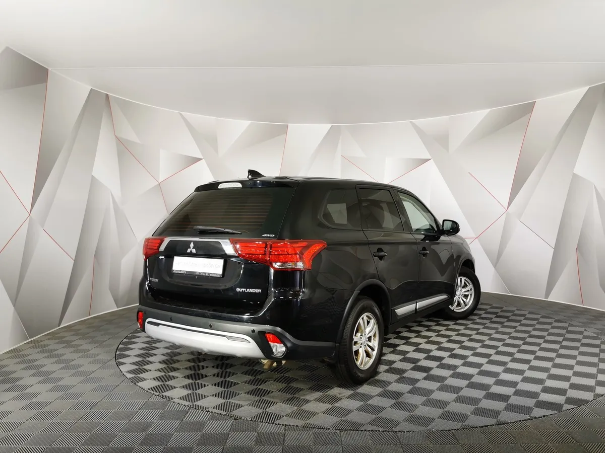 Mitsubishi Outlander 2.0 CVT 4WD (146 л.с.) Черный в АВИЛОН. Слайд №2