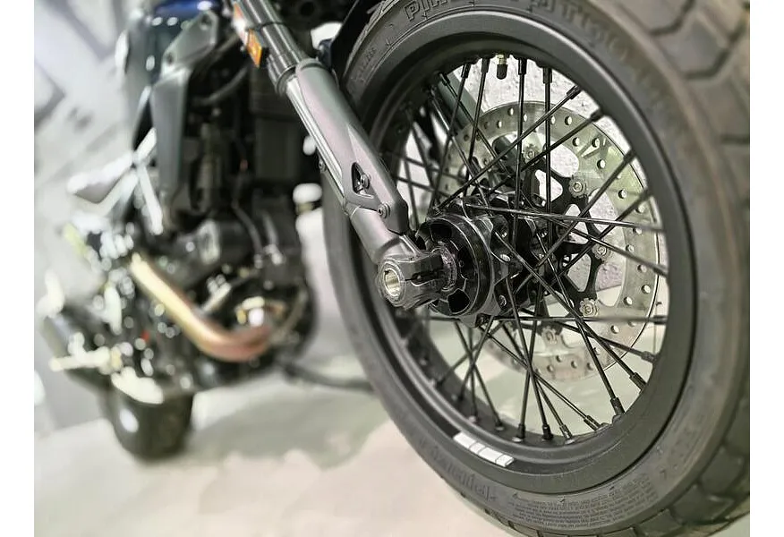 LIVE. Слайд №4