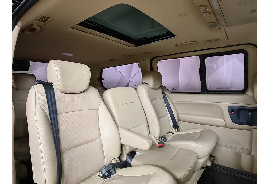 Hyundai Grand Starex 2.5d AT 4WD (145 л.с.) Серый в АВИЛОН. Слайд №17