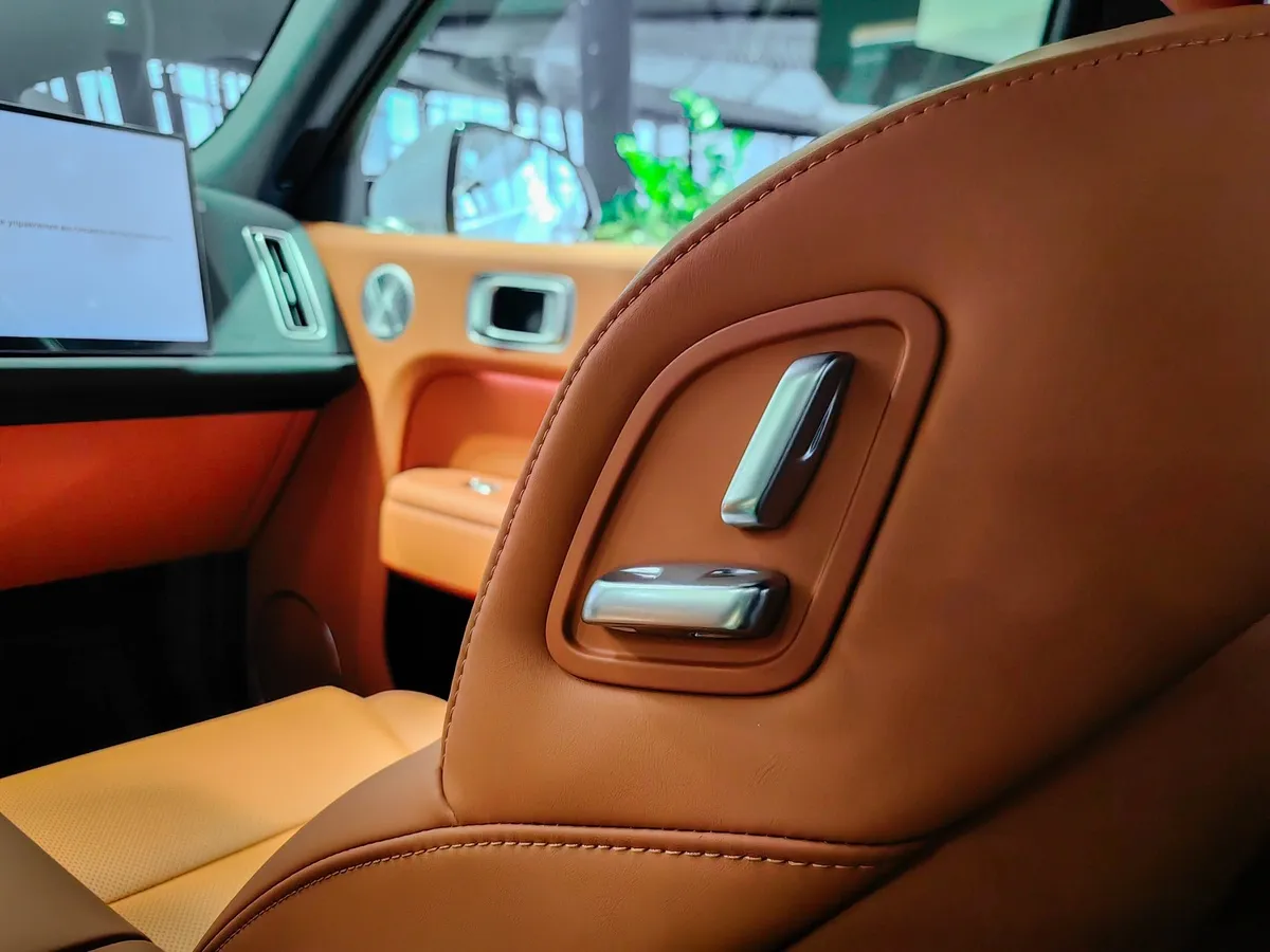 Li Auto L7 1.5 AT 4WD (449 л.с.) Ultra Голубой в АВИЛОН. Слайд №16