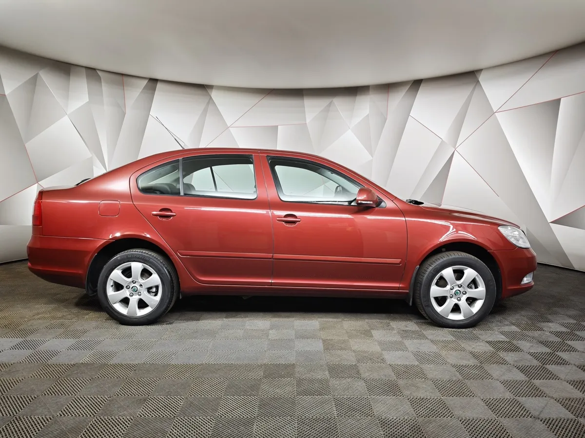 Skoda Octavia 1.8 TSI DSG (160 л.с.) Красный в АВИЛОН. Слайд №6