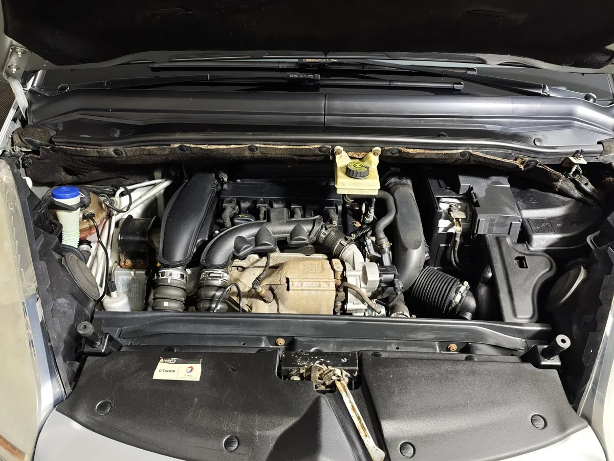 Citroen C4 Picasso 1.6 THP AT (150 л.с.) Серебристый в АВИЛОН. Слайд №11