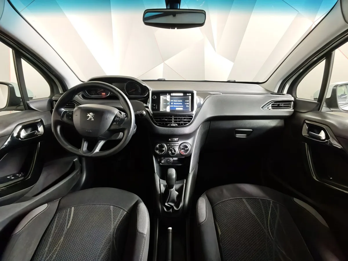 Peugeot 208 1.2 VTi MT (82 л.с.) Белый в АВИЛОН. Слайд №13